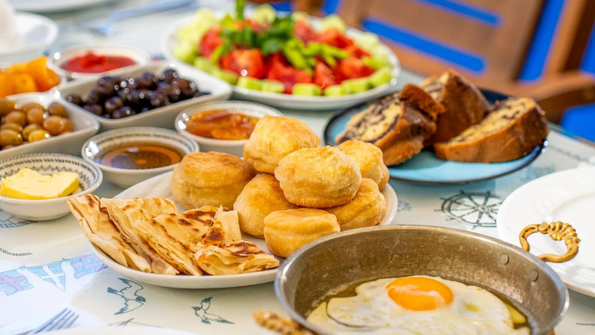 Cunda Giritlioğlu Otel Ayvalı