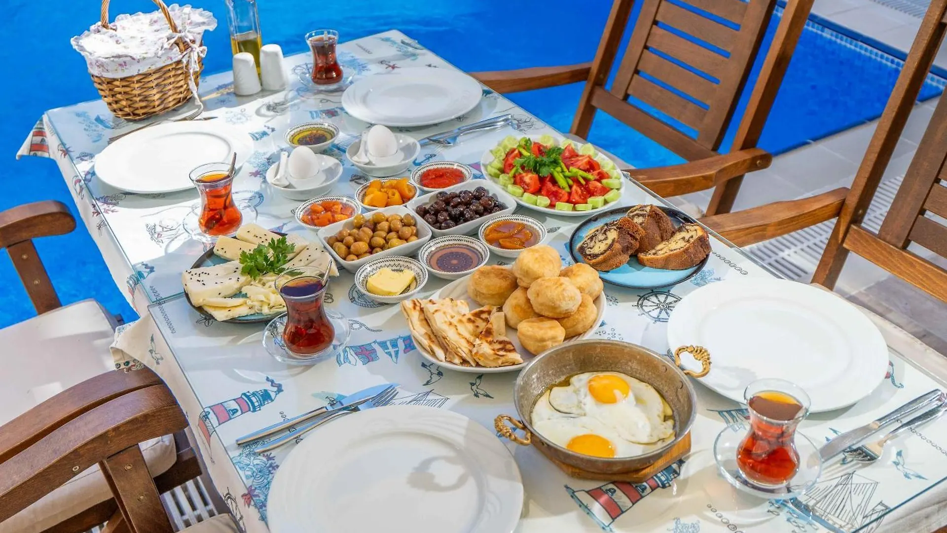 **  Cunda Giritlioğlu Otel Ayvalı Türkiye