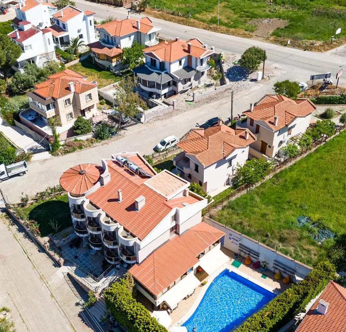 Cunda Giritlioğlu Otel Ayvalı