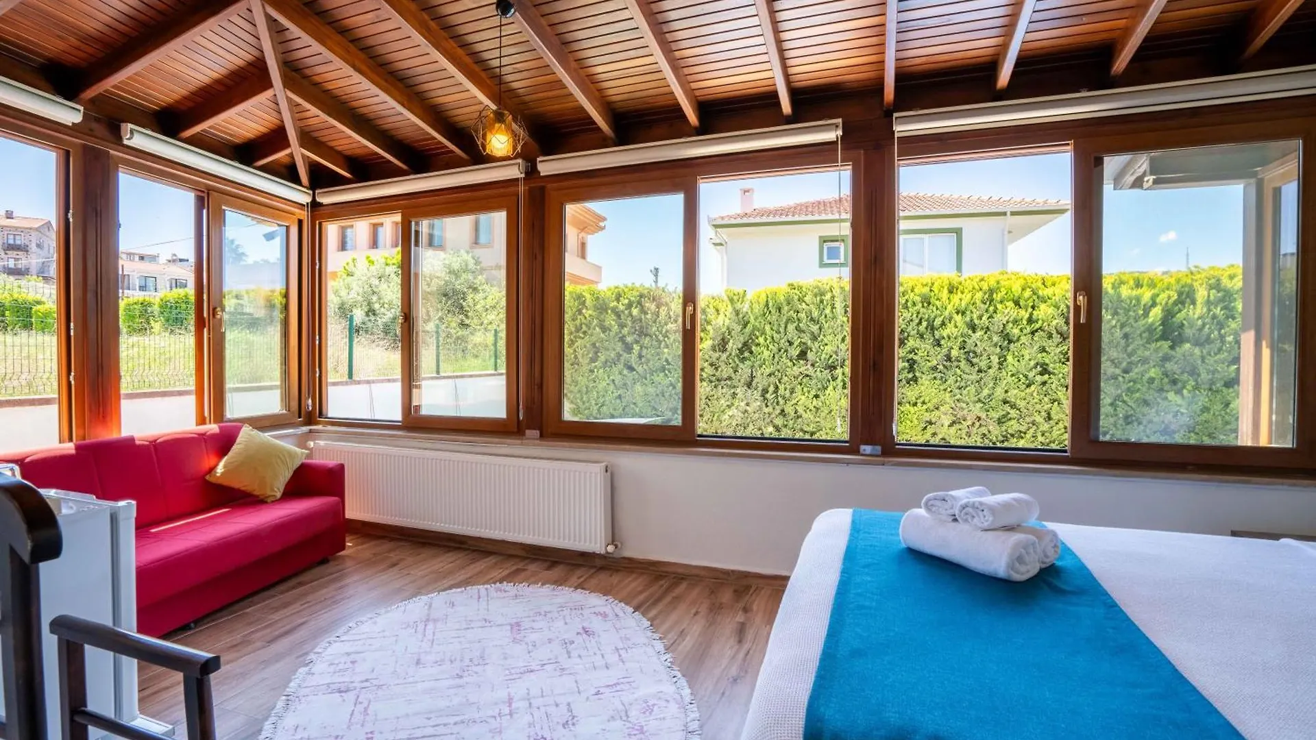 Cunda Giritlioğlu Otel Ayvalı