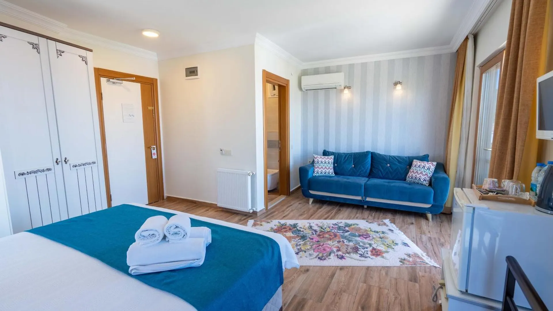Cunda Giritlioğlu Otel Ayvalı