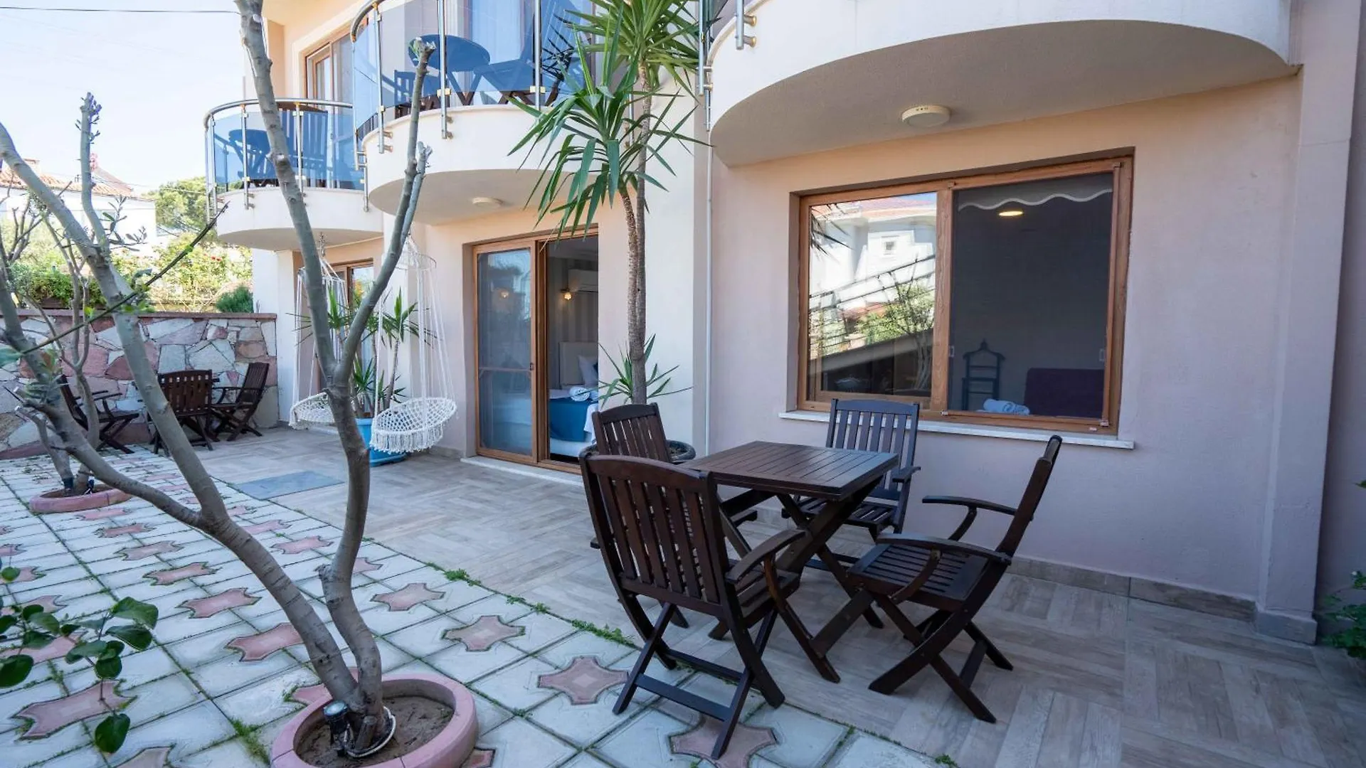 **  Cunda Giritlioğlu Otel Ayvalı Türkiye