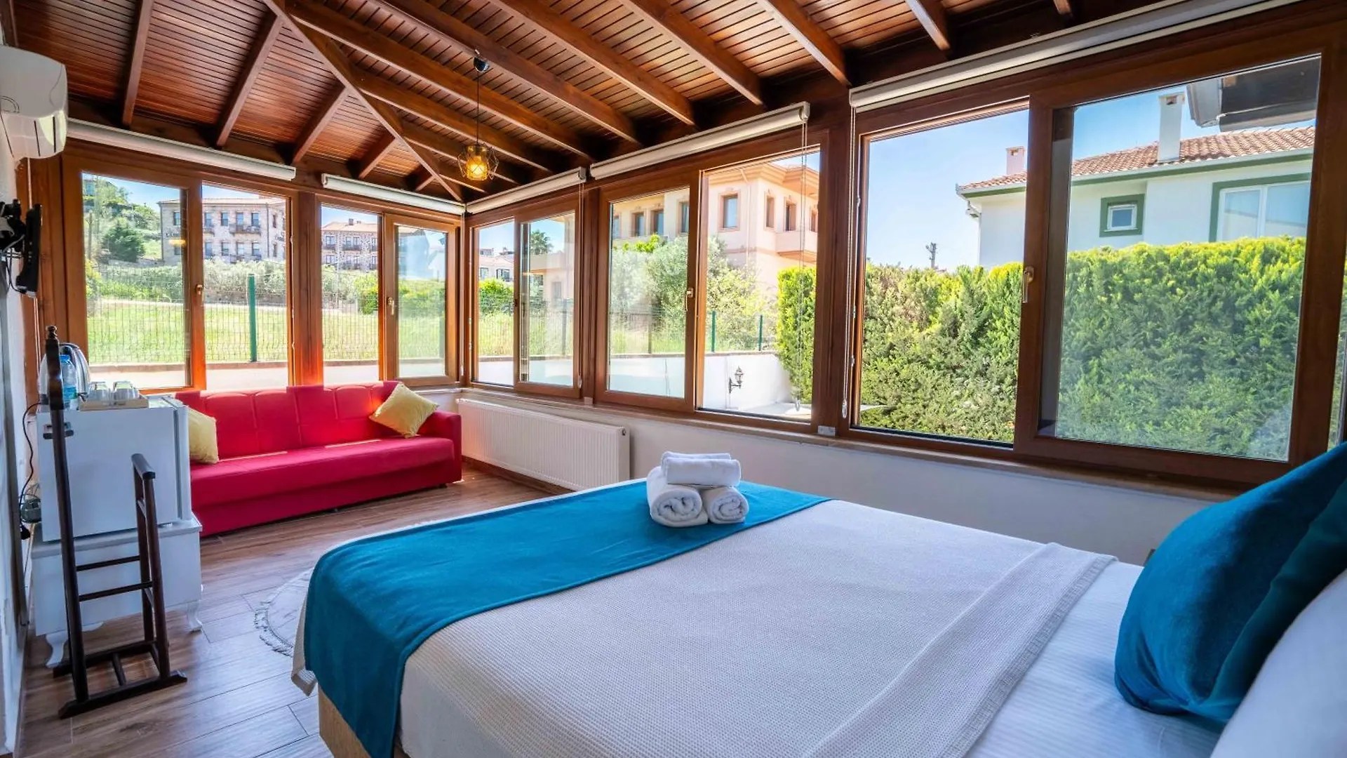 Cunda Giritlioğlu Otel Ayvalı