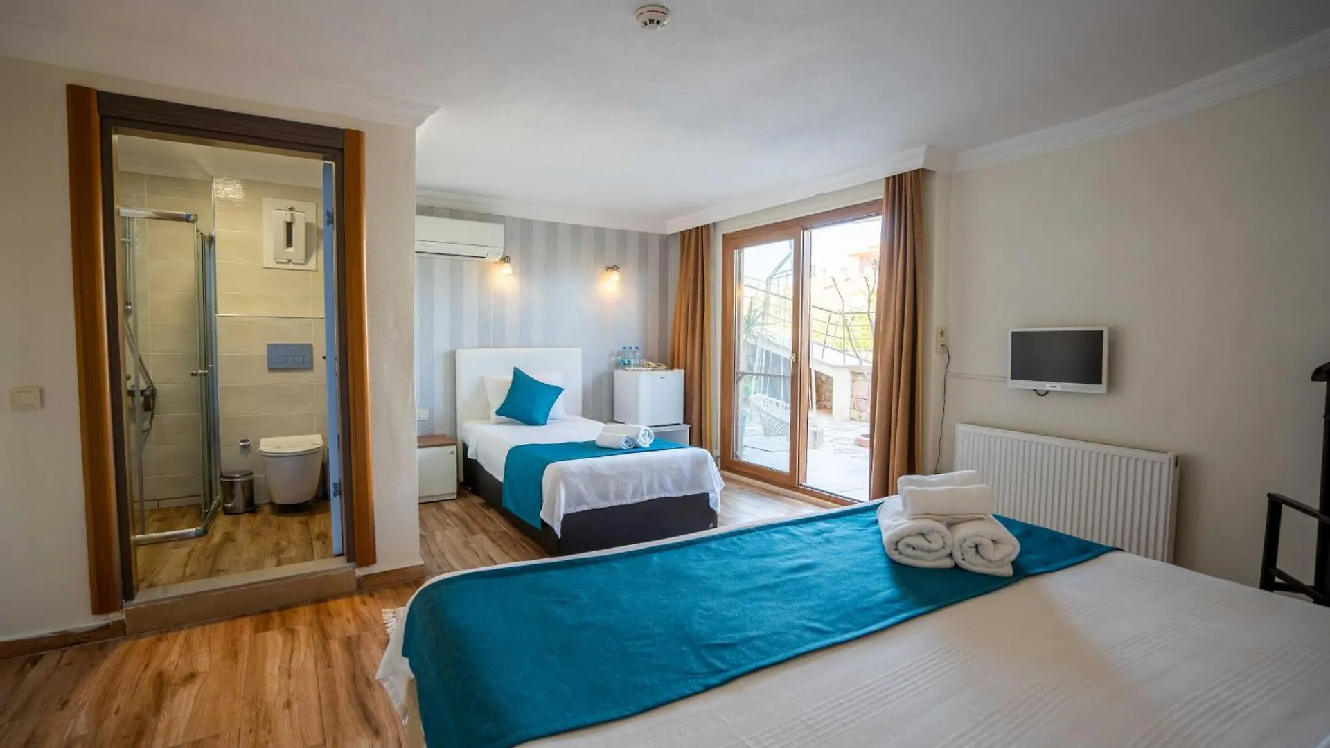 Cunda Giritlioğlu Otel Ayvalı